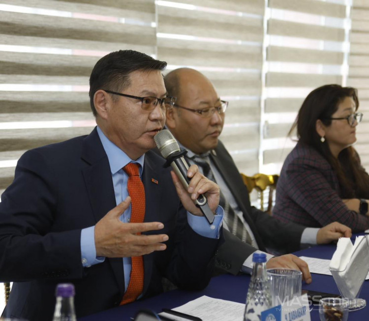 Монголын ЖДҮҮ холбооны удирдах зөвлөлийн хурлаар бодлогын олон асуудал хэлэлцлээ